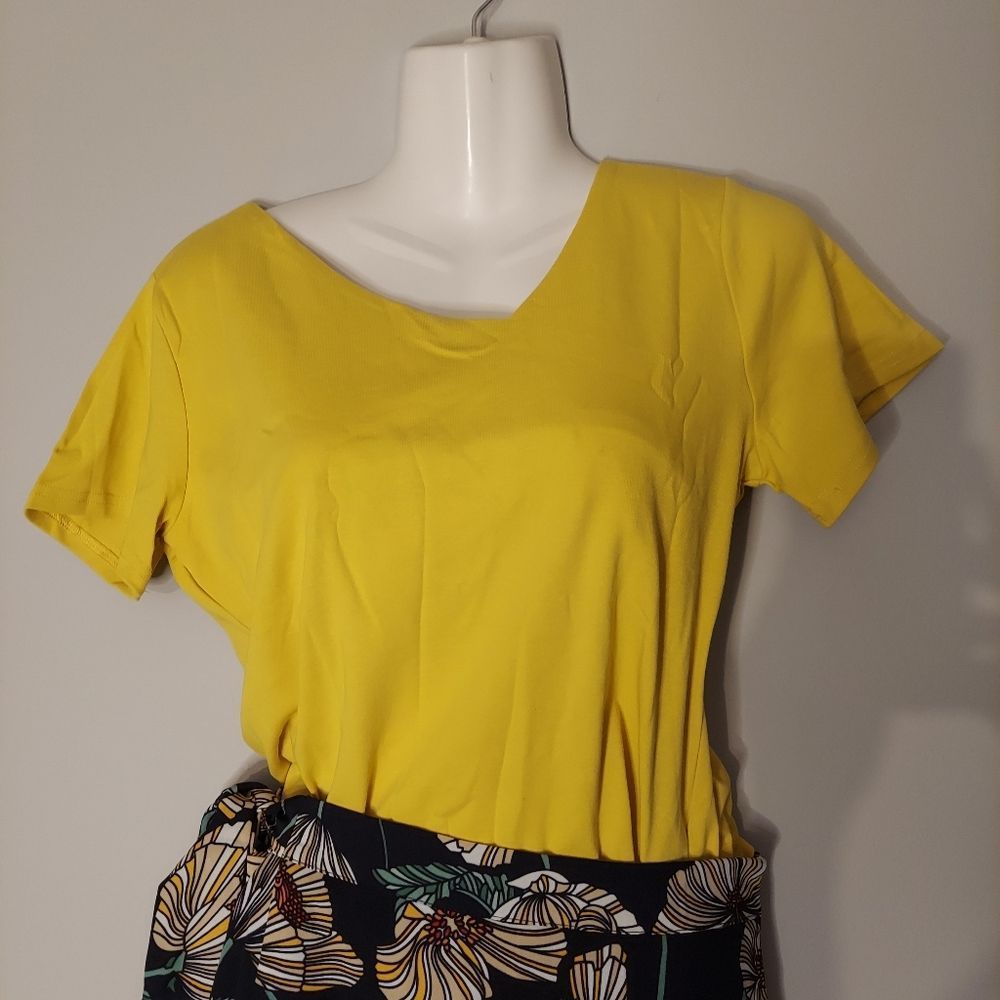 Floral Skirt Set- New - Picture 3 of 8